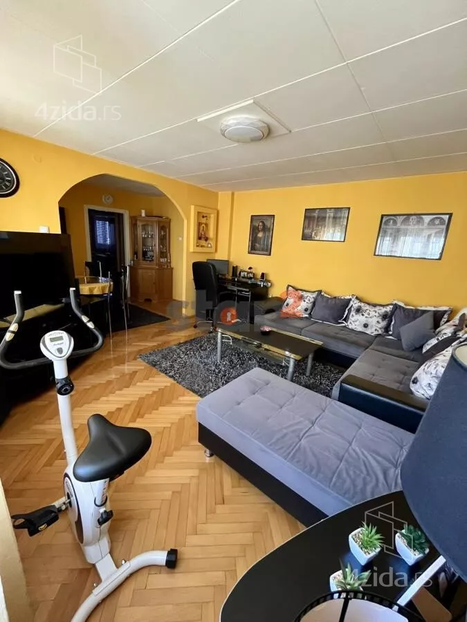 Dvoiposoban stan | 4zida