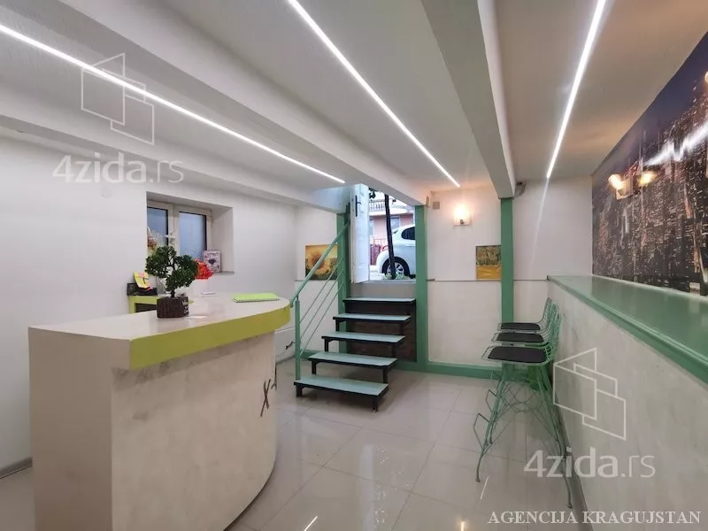 Poslovni prostor | 4zida