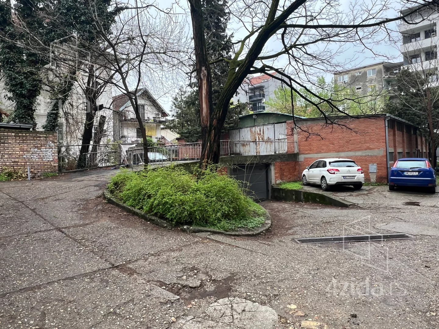 Garaža | 4zida