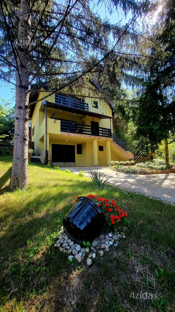 3-etažna kuća | 4zida