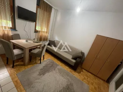 Dušana Radovića | 4zida.rs