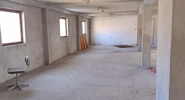 Poslovna zgrada | 4zida