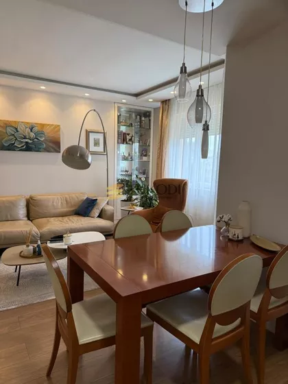 KRALJEVIĆA MARKA | 4zida.rs