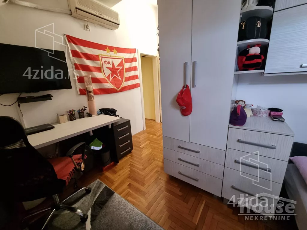 Troiposoban stan | 4zida