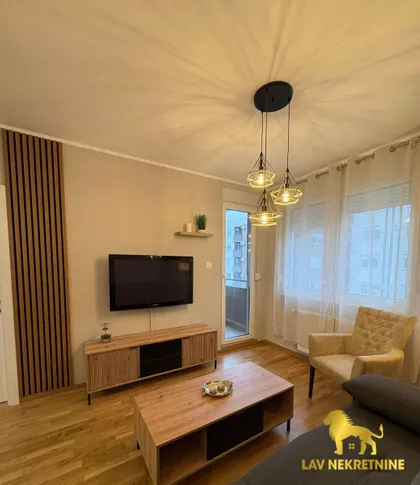 RUMENAČKI PUT | 4zida.rs