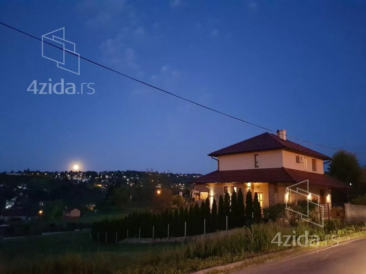 Kuća | 4zida