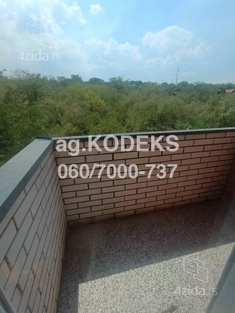Troiposoban stan | 4zida