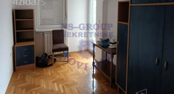 Četvoroiposoban stan | 4zida