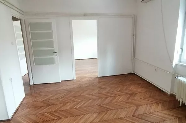 Poslovna zgrada | 4zida