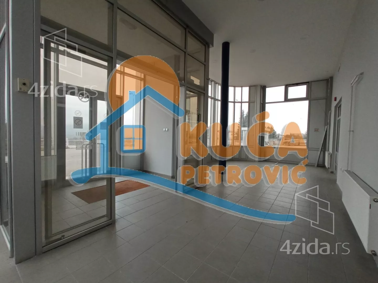 Lokal | 4zida