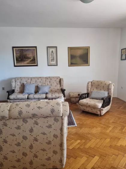 Bulevar Cara Lazara | 4zida.rs