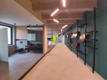 Autobuska Stanica | 4zida.rs