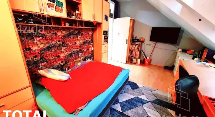 Petoiposoban stan | 4zida