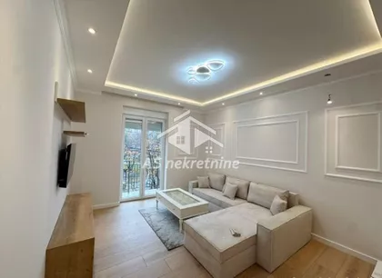 Vukov Spomenik | 4zida.rs