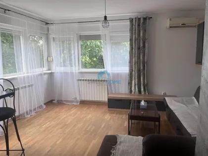 Veljka Dugoševića | 4zida.rs
