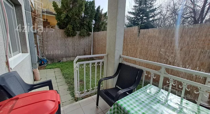 Četvoroiposoban stan | 4zida