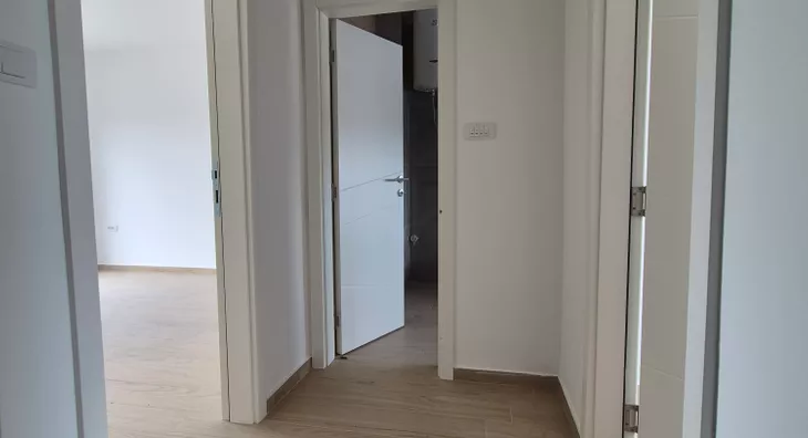 Šestosoban stan | 4zida