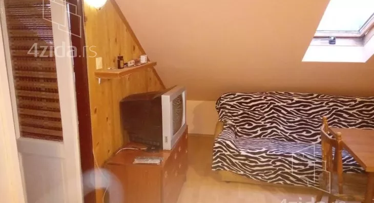 Troiposoban stan | 4zida