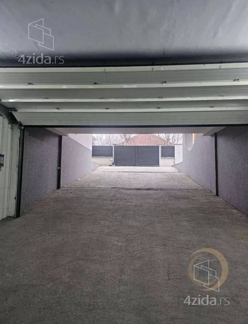 Garaža | 4zida