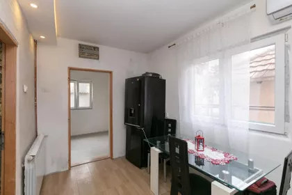 Dušana Maksina | 4zida.rs
