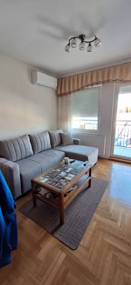 Dušana Sretenovića | 4zida.rs