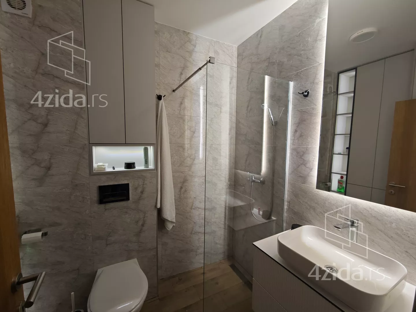 Jednoiposoban stan | 4zida