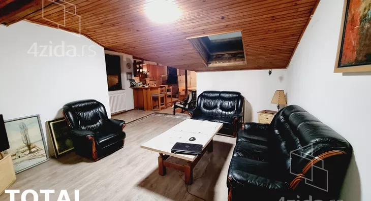 Troiposoban stan | 4zida