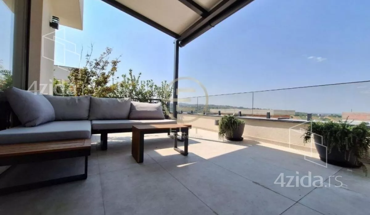 Petosoban stan | 4zida