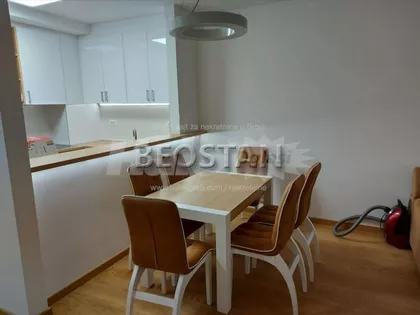 Tadije Sondermajera | 4zida.rs