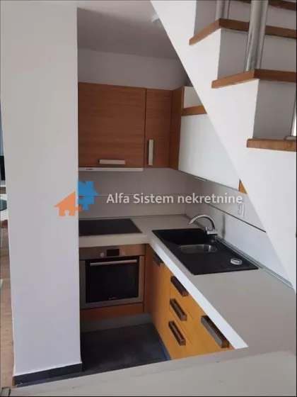 Vukov Spomenik | 4zida.rs