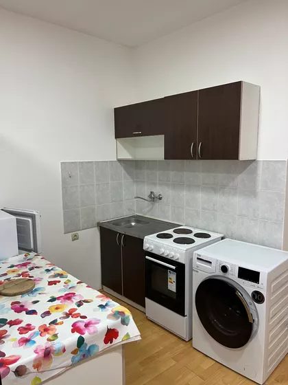 Nikole Grulovića 7 | 4zida.rs