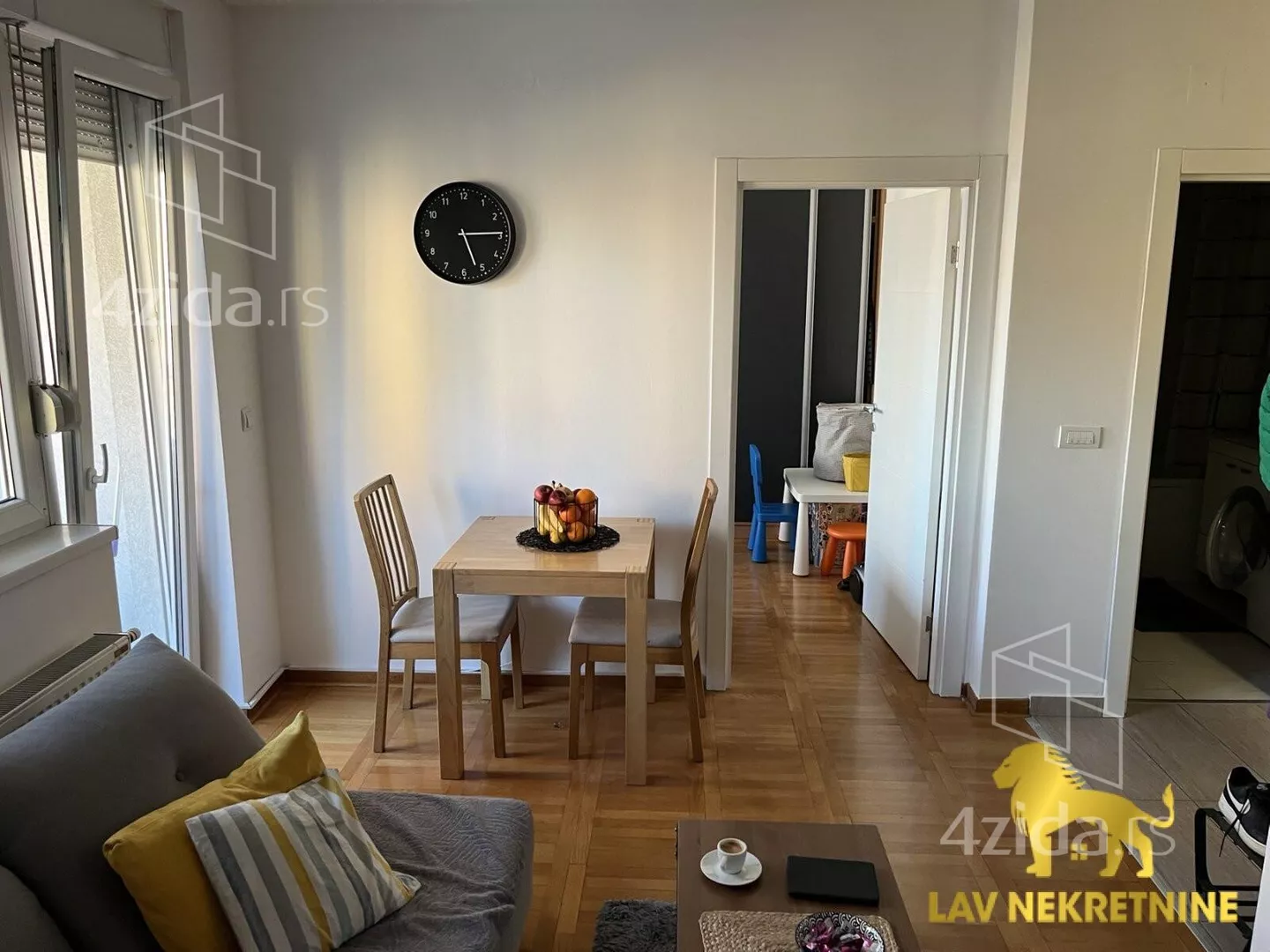 Jednoiposoban stan | 4zida