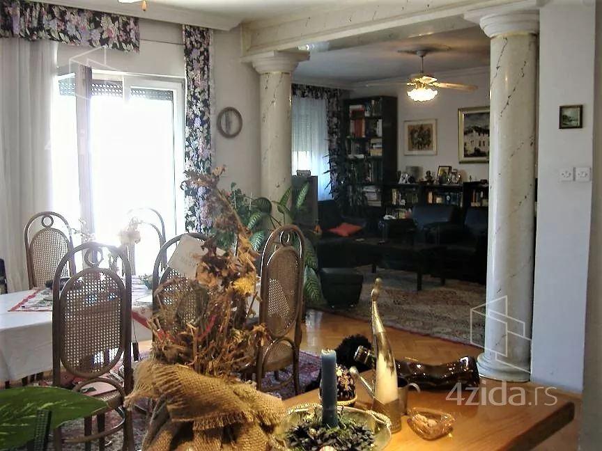 4-etažna kuća | 4zida