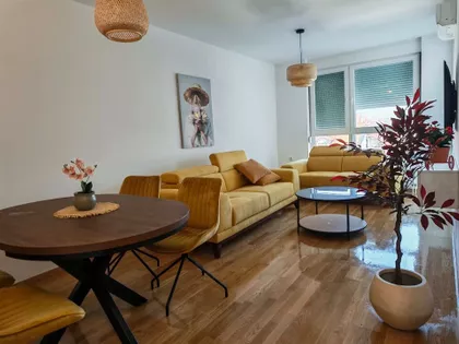 Bulevar Nemanjića 89 | 4zida.rs