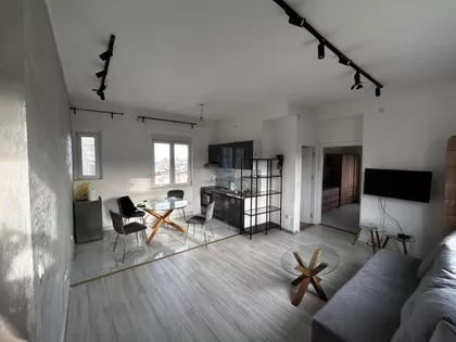 Francuska | 4zida.rs