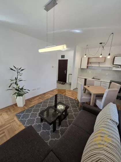 Novo Naselje | 4zida.rs