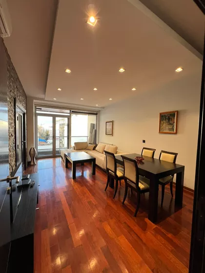 Braničevska 2 | 4zida.rs