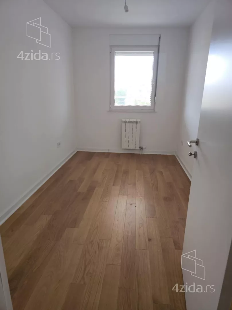 Četvoroiposoban stan | 4zida