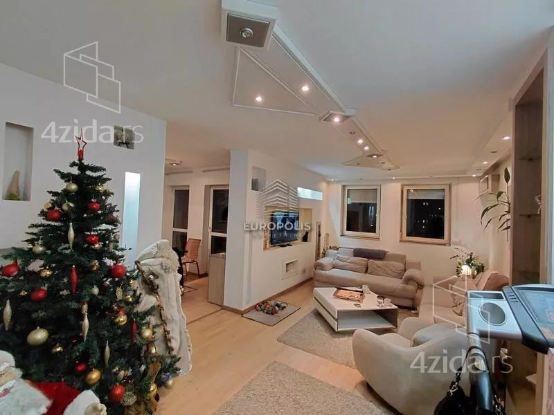 Četvoroiposoban stan | 4zida