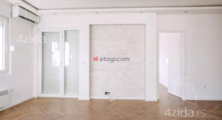 Sedmosoban stan | 4zida