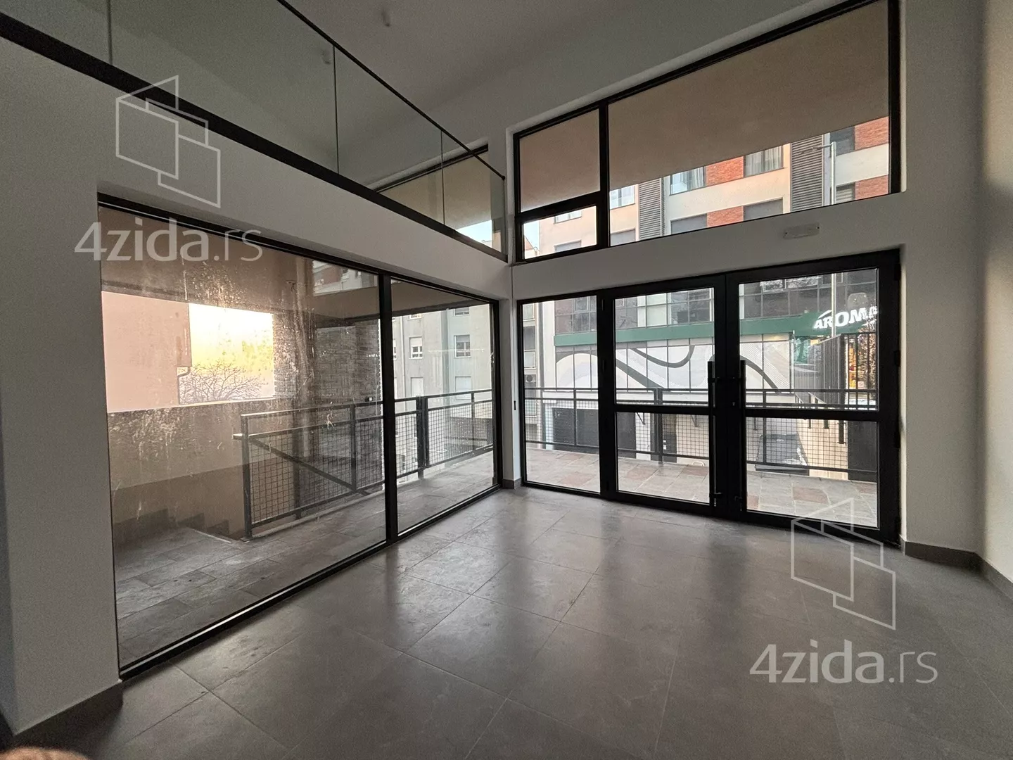 Lokal | 4zida