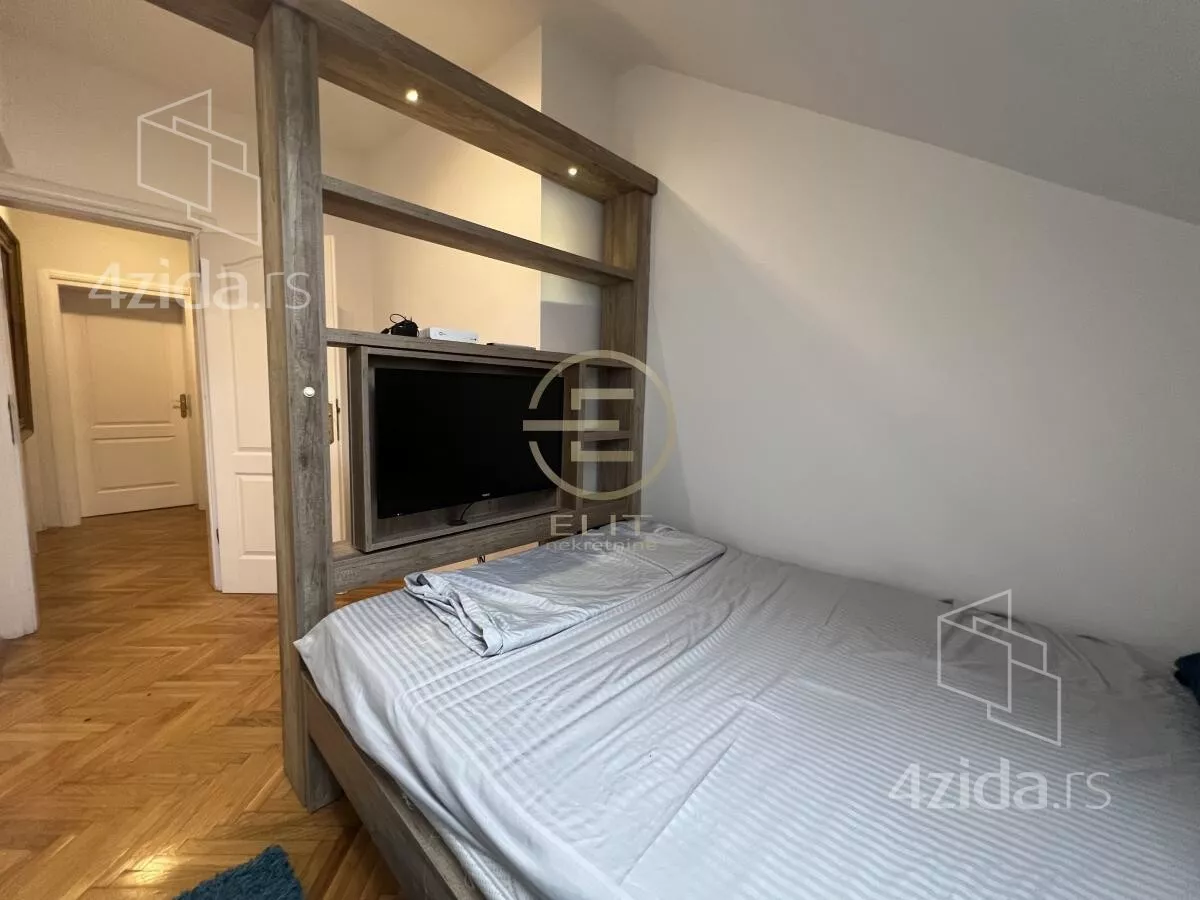 Četvoroiposoban stan | 4zida
