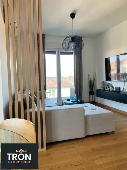 Nemanjina | 4zida.rs