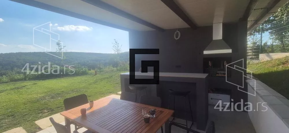 Kuća | 4zida