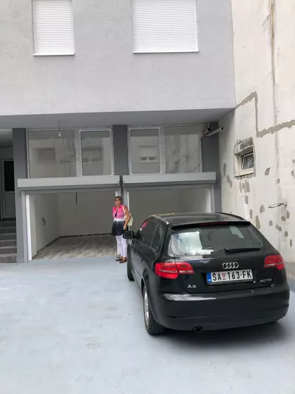 Valentina Vodnika 20A | 4zida.rs