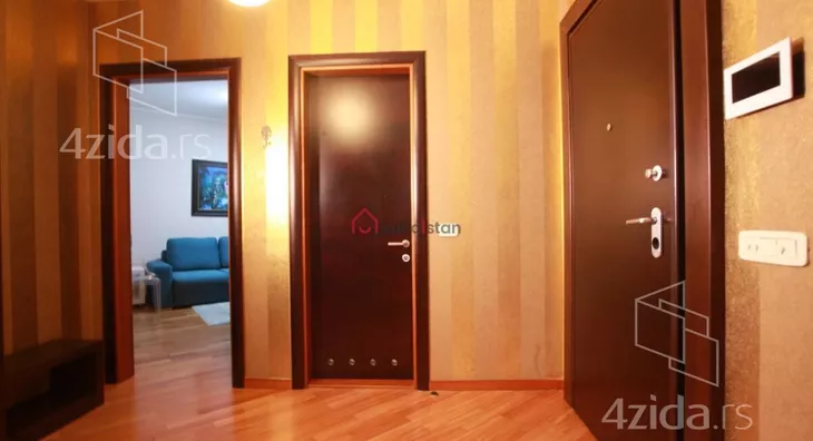 Petosoban stan | 4zida