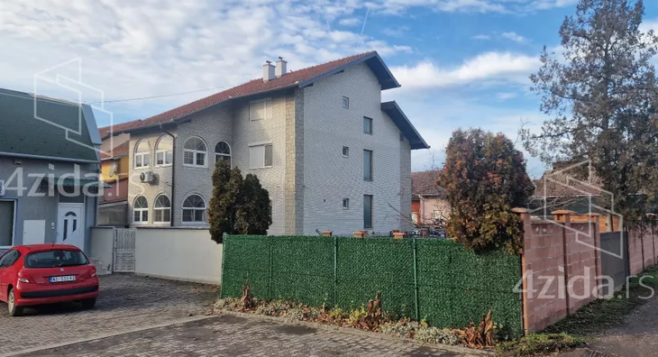 3-etažna kuća | 4zida