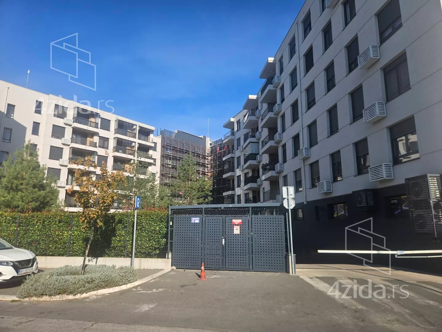 Garaža | 4zida