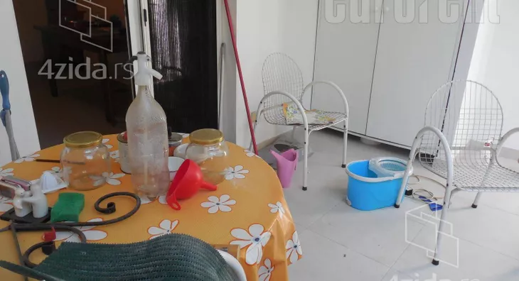 Troiposoban stan | 4zida