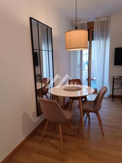 Trg Komenskog | 4zida.rs